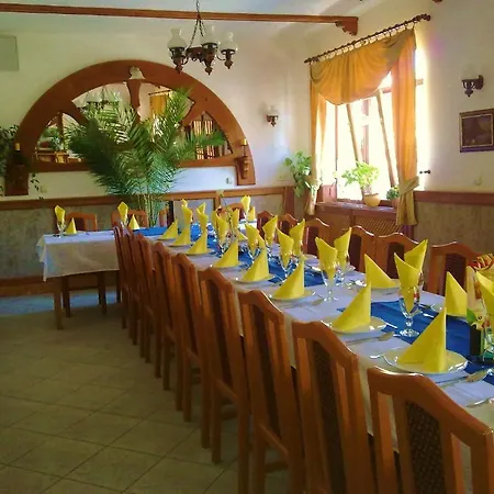 Park Panzio Es Etterem Guest house