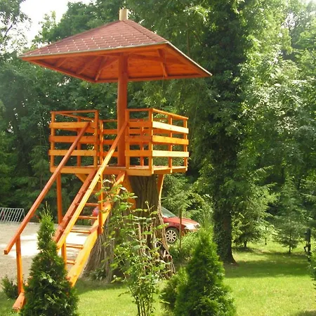 Park Panzio Es Etterem Guest house *