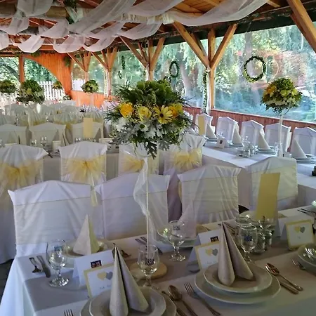 Park Panzio Es Etterem Guest house Asvanyraro