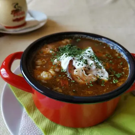 Guest house Park Panzio Es Etterem *