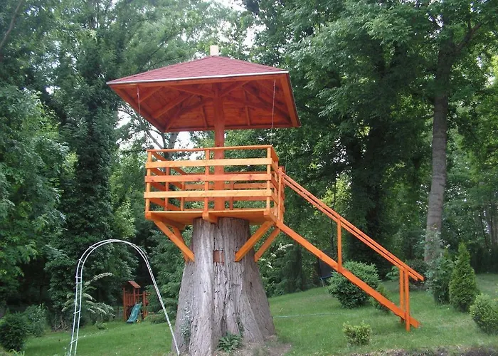 Pensionat Park Panzio Es Etterem Asvanyraro